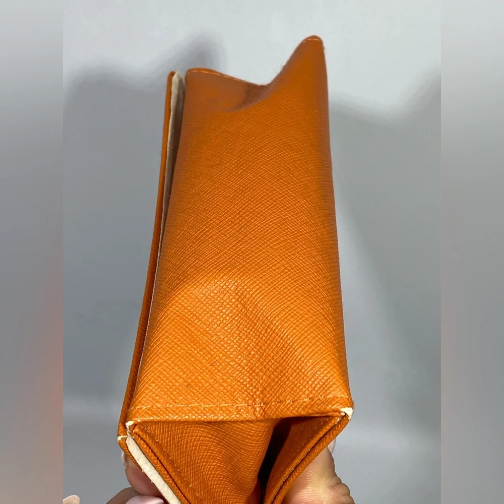 🔴 Tory Burch Sunglasses Case Orange with gold logo magnetic closure